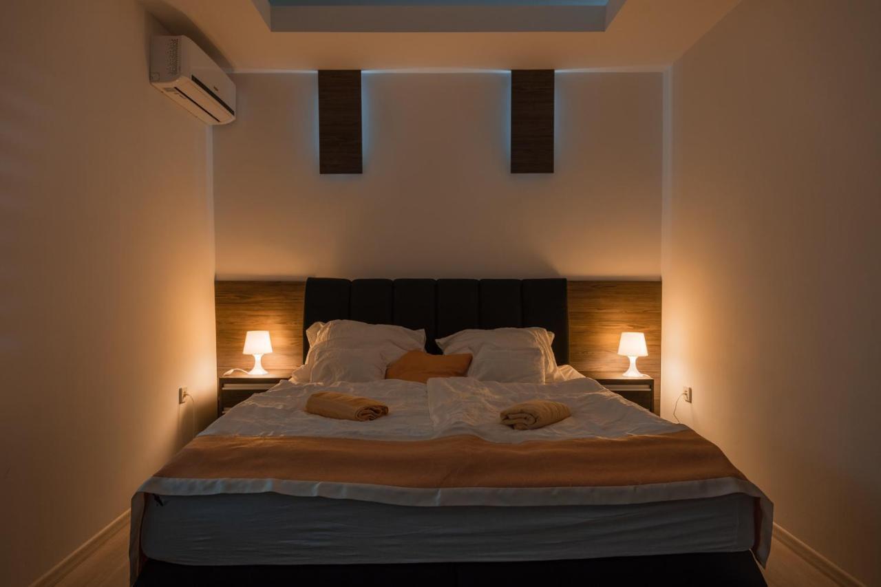 Tiszaug Club Hotel Pegasus מראה חיצוני תמונה